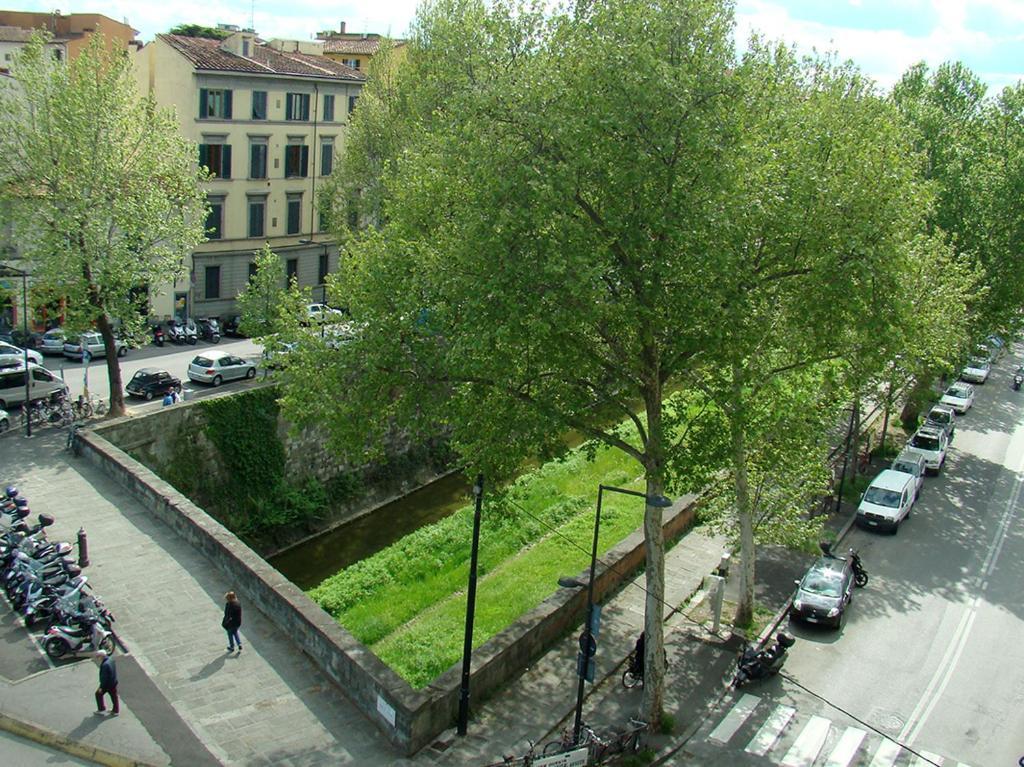 B&B Soggiorno Ponte Rosso Firenze Bagian luar foto